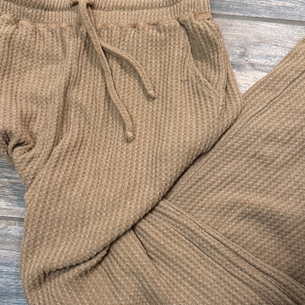 Beyond Yoga Tan Ribbed Pants - Picture 3 of 4